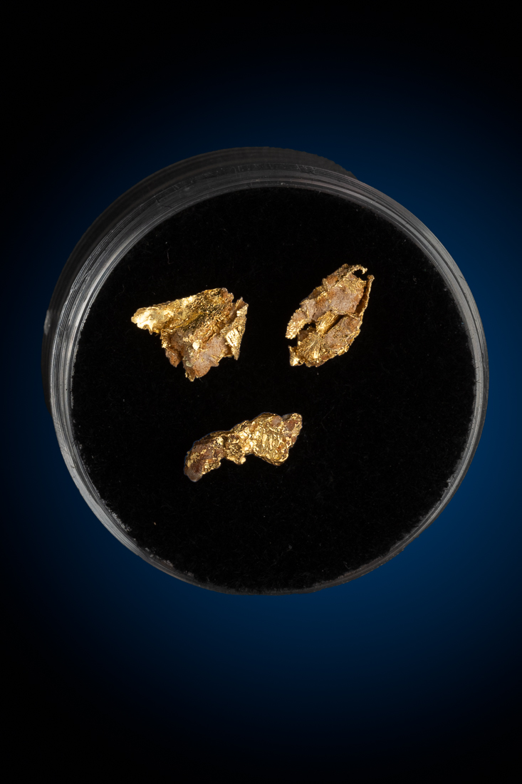 (image for) Beautiful Crystallized Leaf and Quartz Specimens from Round Mountain Gold Mine, NV - 0.68 grams